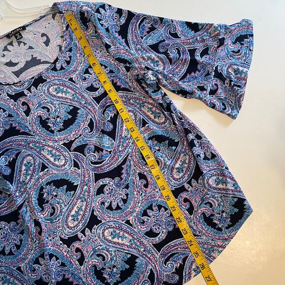 Roz & Ali Paisley Top Womens Size 2X Turquoise Pink Bell Sleeve Blouse - Picture 9 of 9